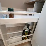 Dachzimmer Mit Kochecke Und Duschbad, Nahe Messe