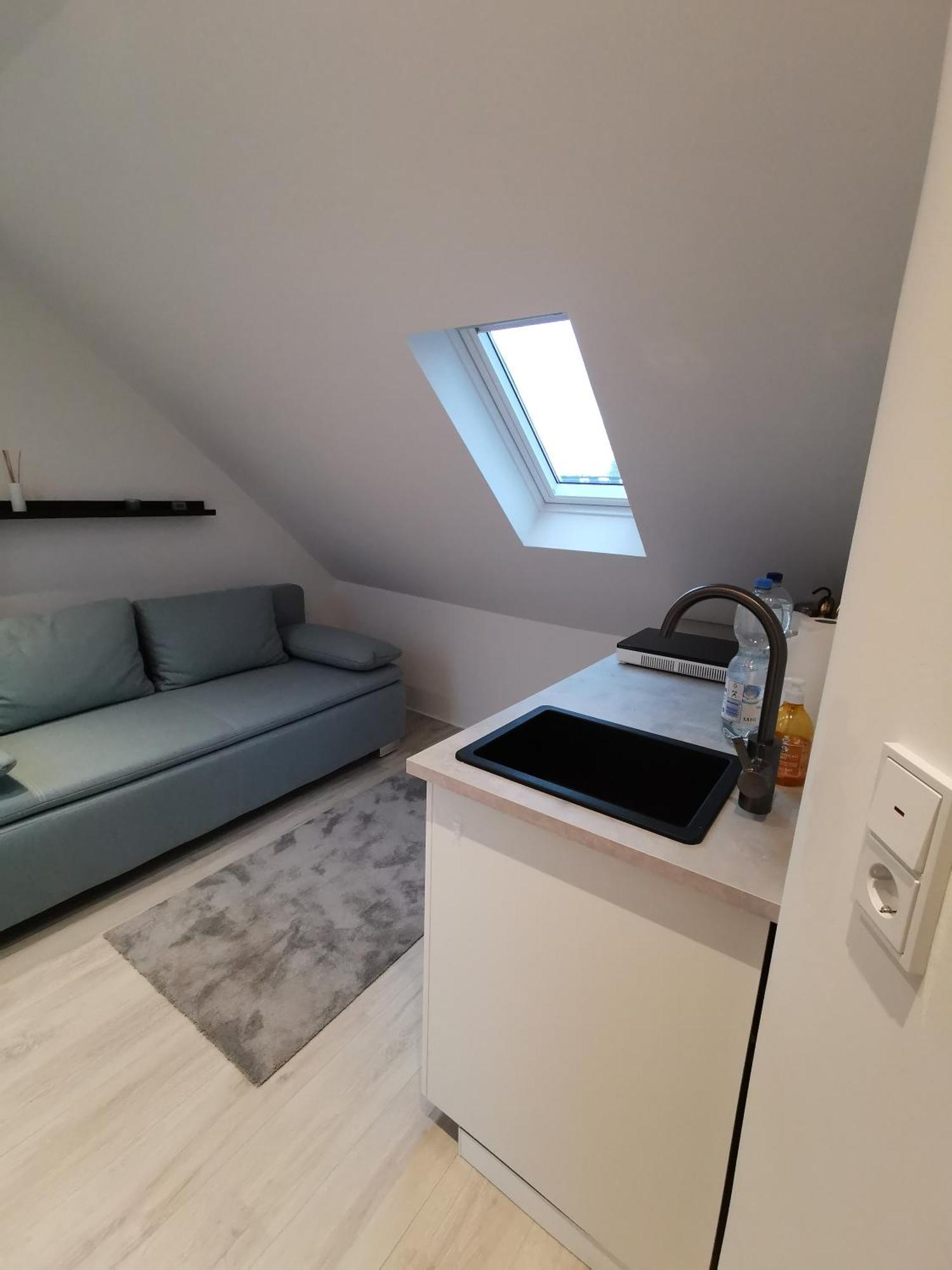Dachzimmer Mit Kochecke Und Duschbad, Nahe Messe Apartment Hannover